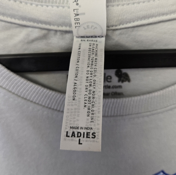 Teeturtle Needs More Frosting Graphic T-shirt Grey L - Picture 7 of 8